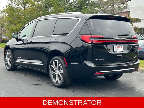 New 2026 Chrysler Pacifica Pinnacle AWD/4WD image 5