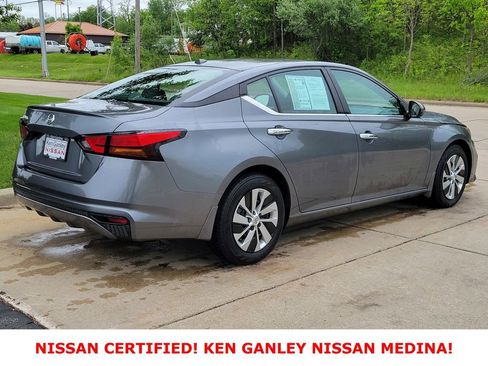 Certified 2020 Nissan Altima 2.5 S FWD image 3