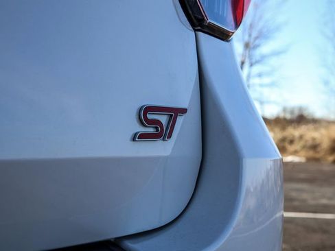 Used 2025 Ford Explorer ST image 12