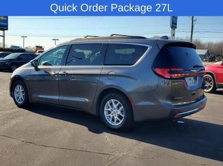 Used 2022 Chrysler Pacifica Touring-L video 3