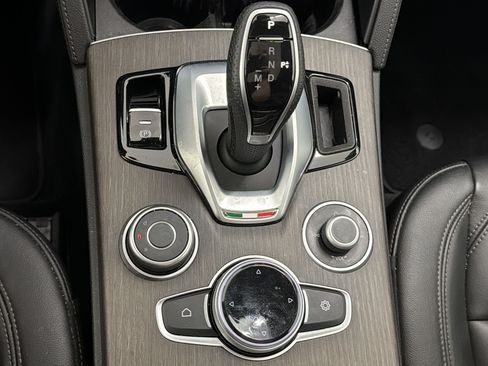 Used 2022 Alfa Romeo Stelvio Ti w/ Active Assist Plus Package AWD/4WD image 15