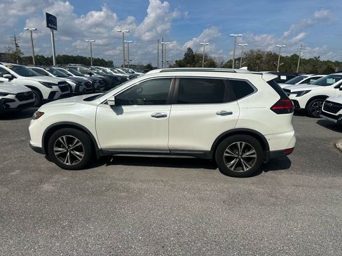 Used 2017 Nissan Rogue SL w/ SL Premium Package image 13