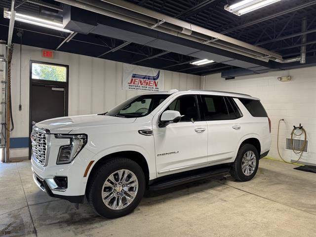 Certified 2025 GMC Yukon Denali AWD/4WD image 1