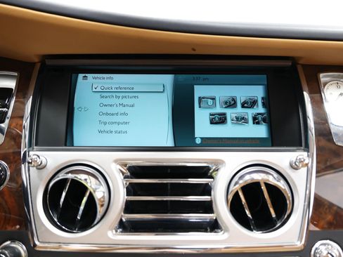 Used 2016 Rolls-Royce Ghost image 32