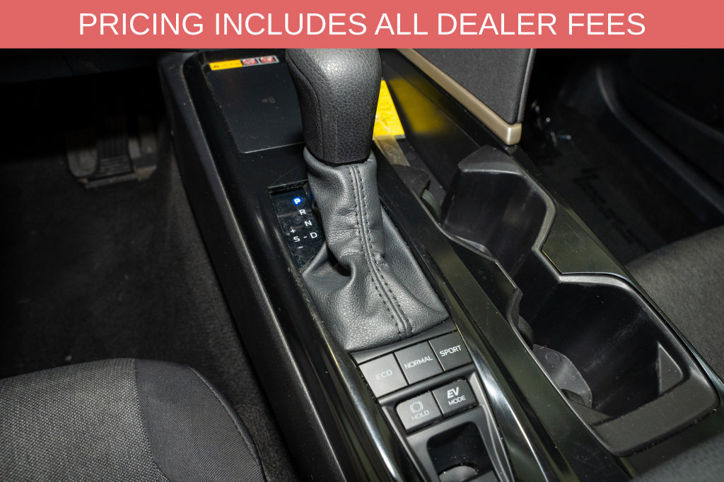 Used 2025 Toyota Camry LE FWD image 15