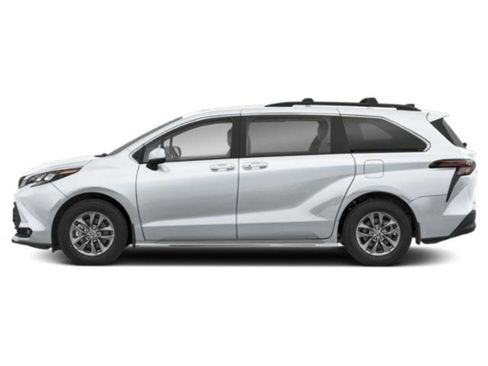 New 2025 Toyota Sienna XLE image 3