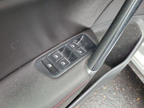Used 2015 Volkswagen GTI SE image 15