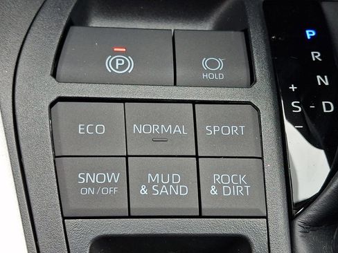 Certified 2025 Toyota RAV4 XLE w/ Convenience Package image 25