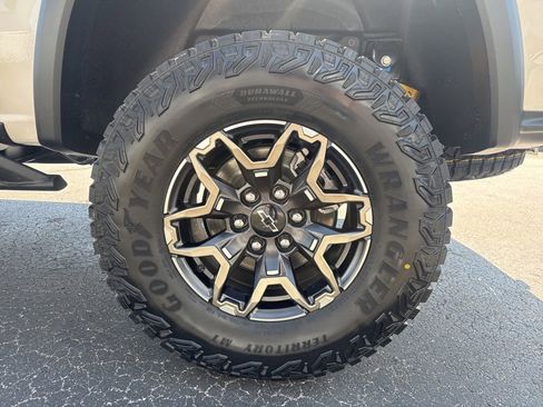 New 2026 Chevrolet Colorado ZR2 AWD/4WD image 11