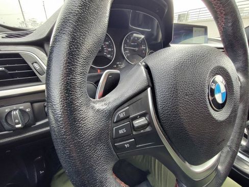 Used 2018 BMW 330i Sedan w/ Convenience Package RWD image 18