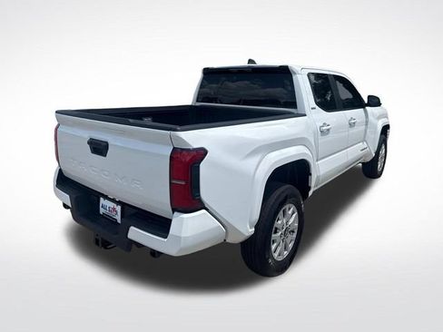Used 2025 Toyota Tacoma SR5 RWD image 11