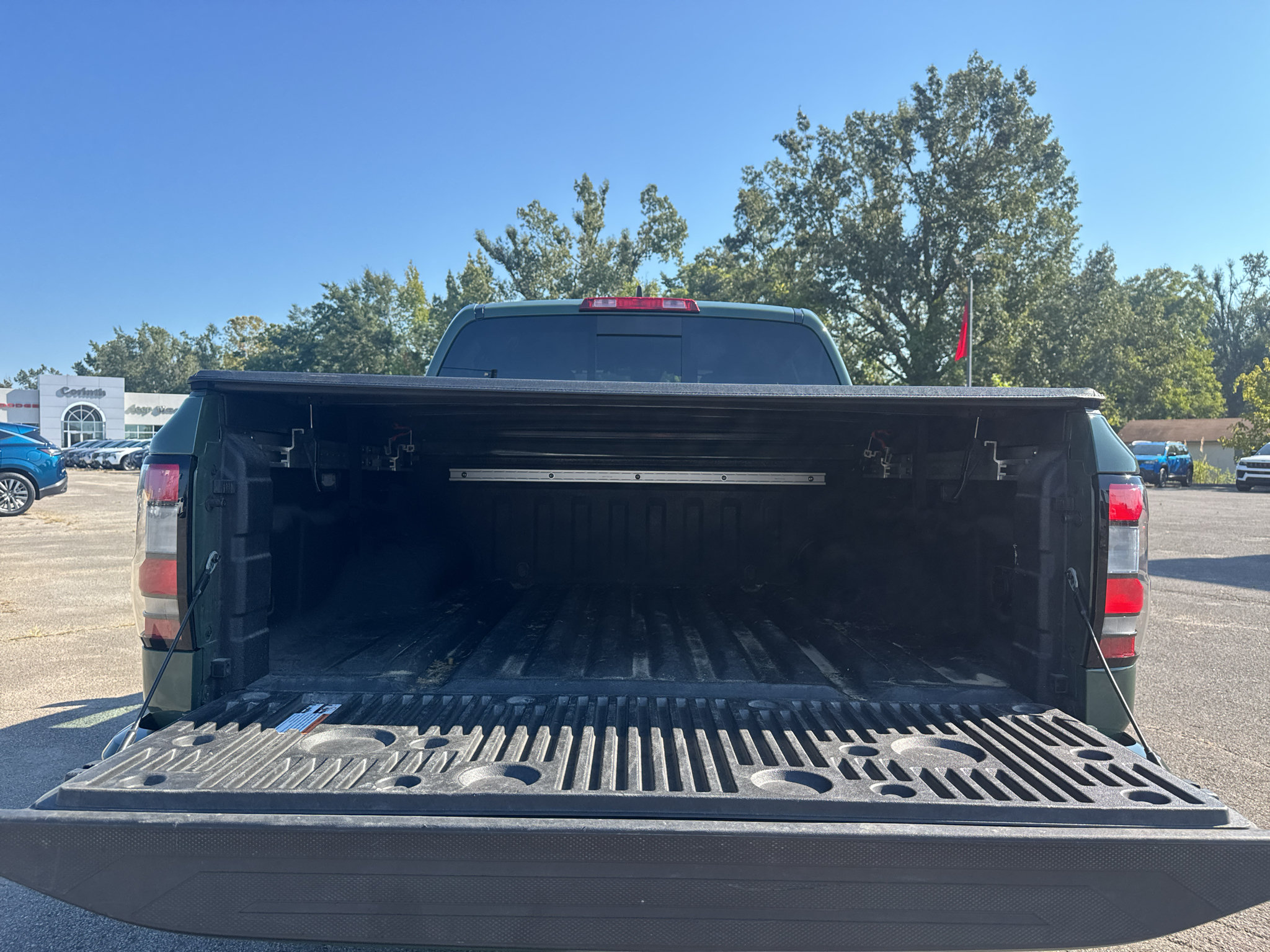 Used 2025 Nissan Frontier PRO-4X w/ Pro Convenience Package AWD/4WD image 21