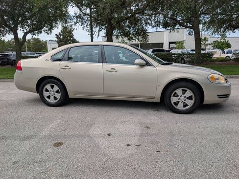 Used 2008 Chevrolet Impala LT FWD image 8