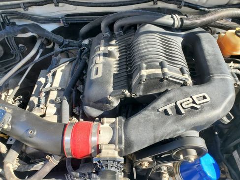 Used 2010 Toyota Tacoma PreRunner image 39