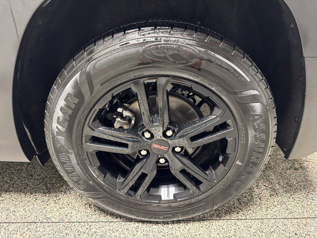Used 2023 GMC Terrain AT4 AWD/4WD image 17