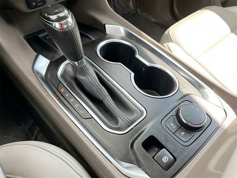 Used 2020 Chevrolet Traverse Premier w/ LPO, Floor Liner Package image 17