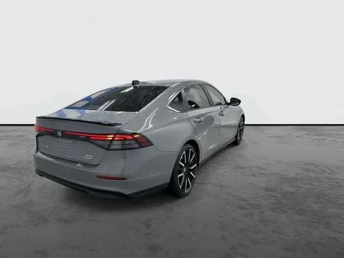 Used 2023 Honda Accord Sport image 3