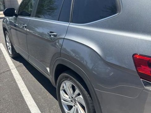 Used 2023 Volkswagen Atlas SE w/ Panoramic Sunroof Package FWD image 11