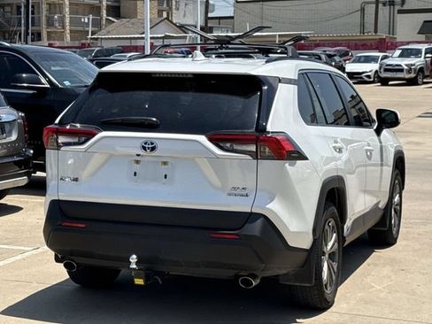 Used 2024 Toyota RAV4 XLE Premium AWD/4WD image 4