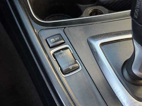 Used 2016 BMW 320i Sedan RWD image 10