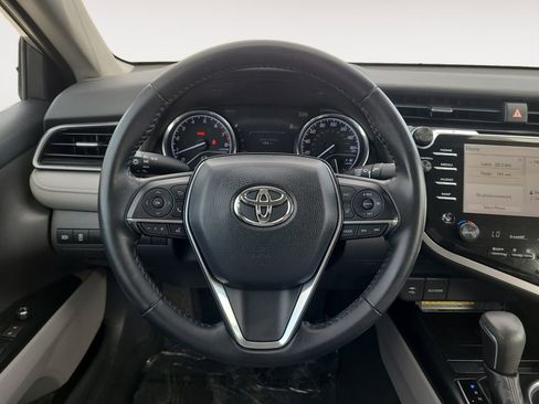 Used 2019 Toyota Camry XLE w/ Carpet Mat Package FWD image 12