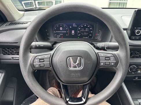 Used 2025 Honda Accord LX image 15