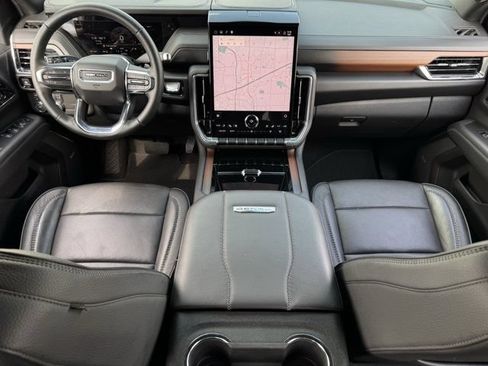 Certified 2025 GMC Yukon Denali AWD/4WD image 11