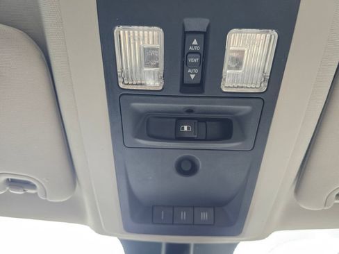 Used 2017 RAM 1500 Laramie w/ Convenience Group AWD/4WD image 32