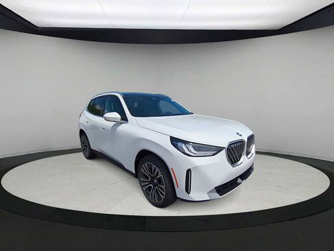 Used 2025 BMW X3 xDrive30i image 2