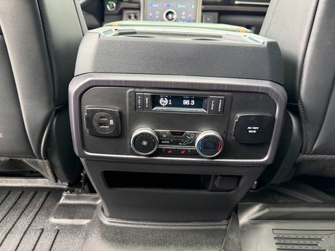 Used 2023 Ford Expedition Platinum AWD/4WD image 18