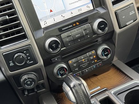 Used 2018 Ford F150 Limited w/ Trailer Tow Package image 32