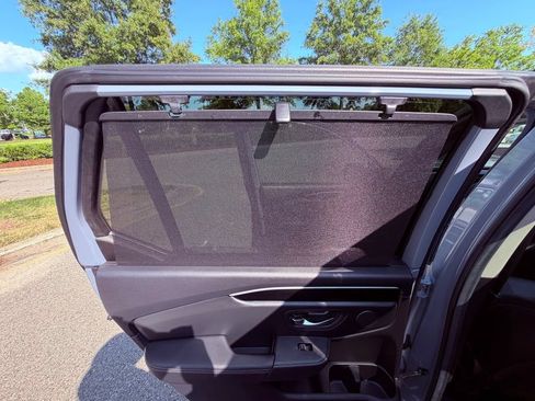 Used 2025 Honda Pilot Touring image 14