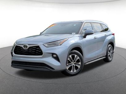 Used 2021 Toyota Highlander XLE