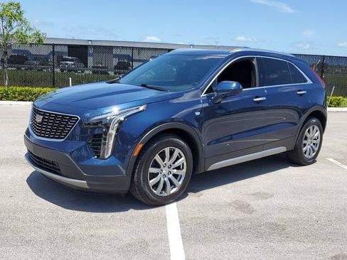 Used 2019 Cadillac XT4 Premium Luxury w/ Driver Awareness Package FWD image 3