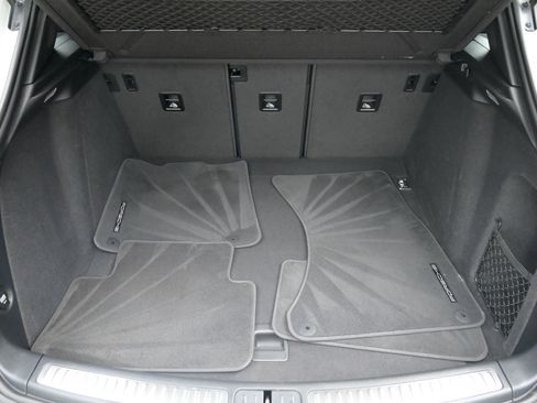 Used 2018 Porsche Macan image 44