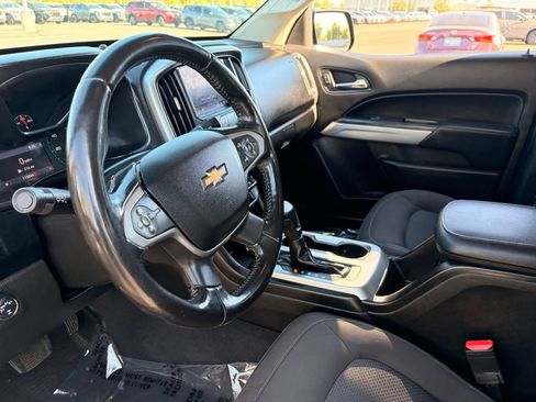 Used 2019 Chevrolet Colorado LT AWD/4WD image 16