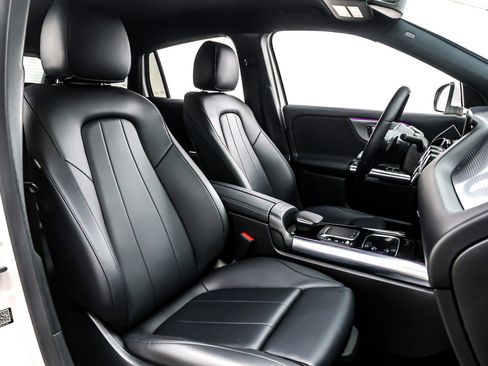 Used 2023 Mercedes-Benz GLA 250 image 8