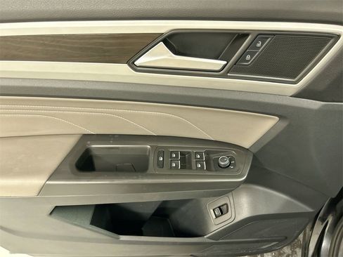 Used 2022 Volkswagen Atlas SE image 18