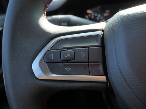Used 2025 Jeep Compass Trailhawk AWD/4WD image 27