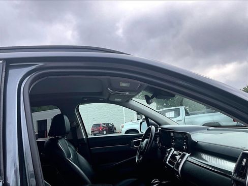 Used 2021 Kia Sorento S w/ Panoramic Sunroof Package FWD image 23