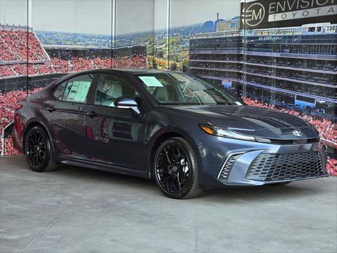 Used 2026 Toyota Camry SE w/ Convenience Package FWD image 1