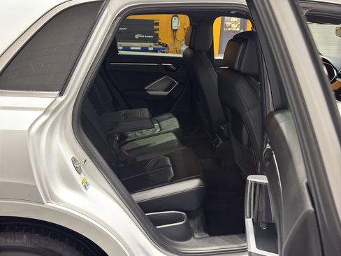 Used 2025 Audi Q3 2.0T Premium image 18