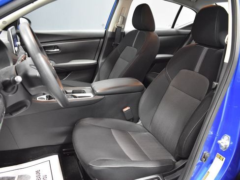 Certified 2023 Nissan Sentra SV FWD image 5