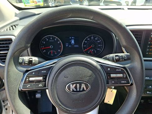 Used 2020 Kia Sportage LX AWD/4WD image 18