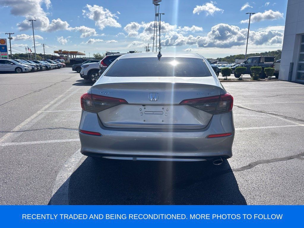Used 2024 Honda Civic Sport image 3