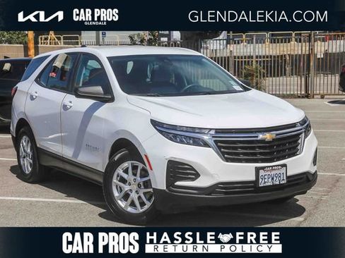 Used 2023 Chevrolet Equinox LS FWD image 1