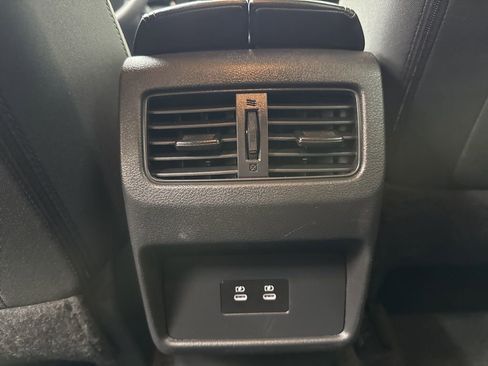 Used 2024 Nissan Rogue SV AWD/4WD image 23