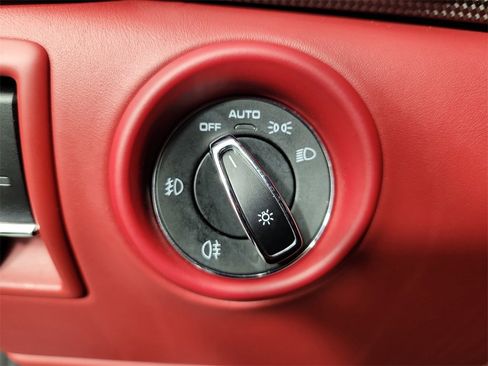 Used 2016 Porsche Cayenne GTS image 29