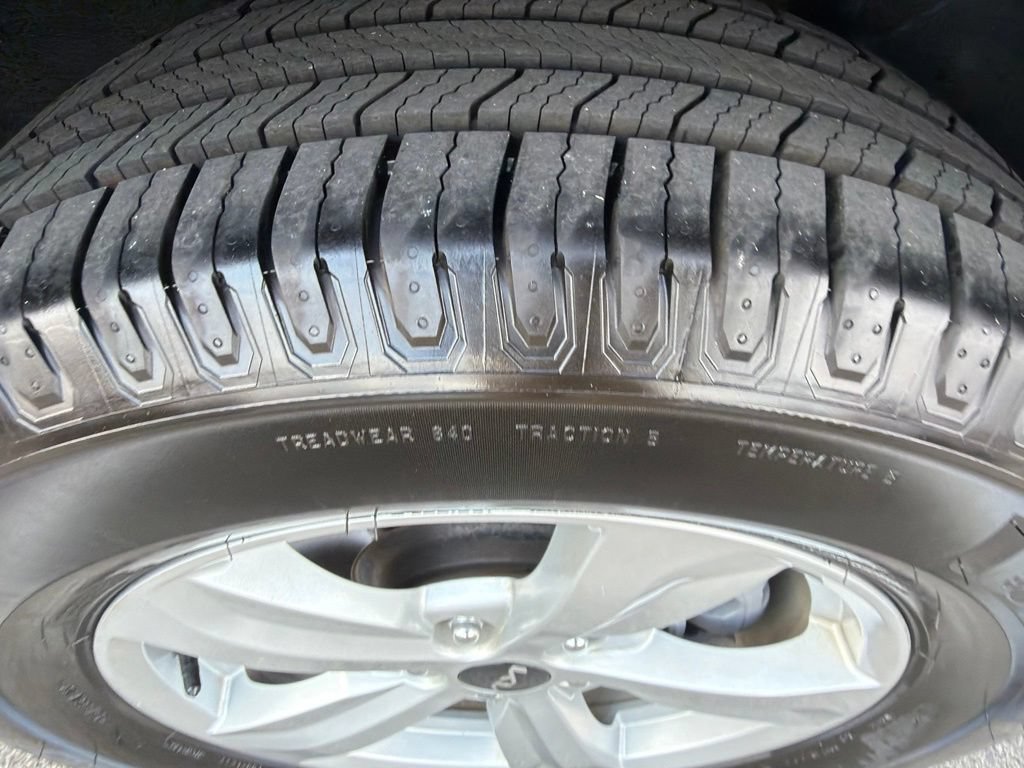 Used 2023 Kia Sorento LX FWD image 11