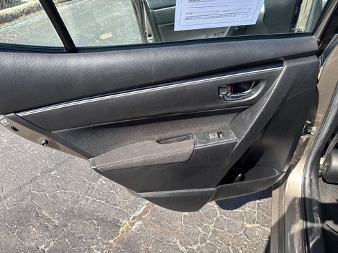 Used 2019 Toyota Corolla LE FWD image 27